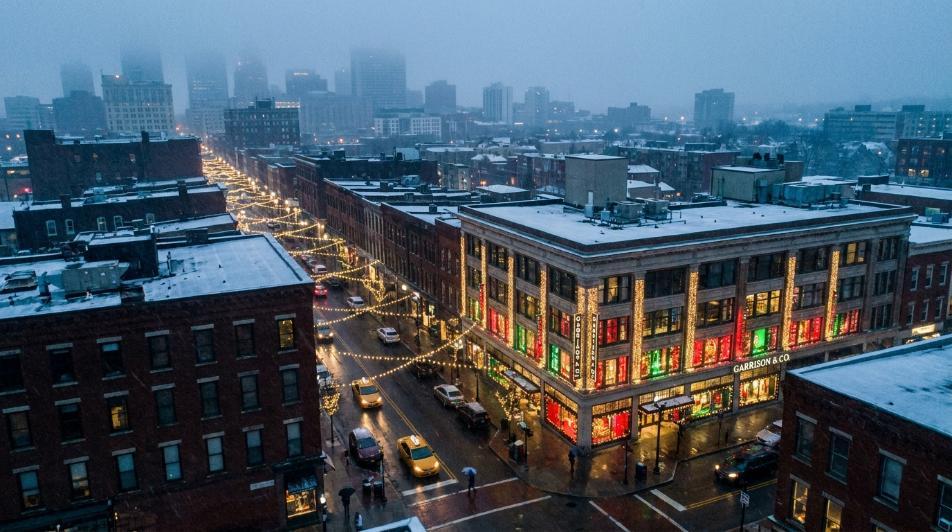 Holiday Campaigns Aren't a Day Off: How Top Advertisers Spy Their Way to Seasonal Wins While Others Go Dark