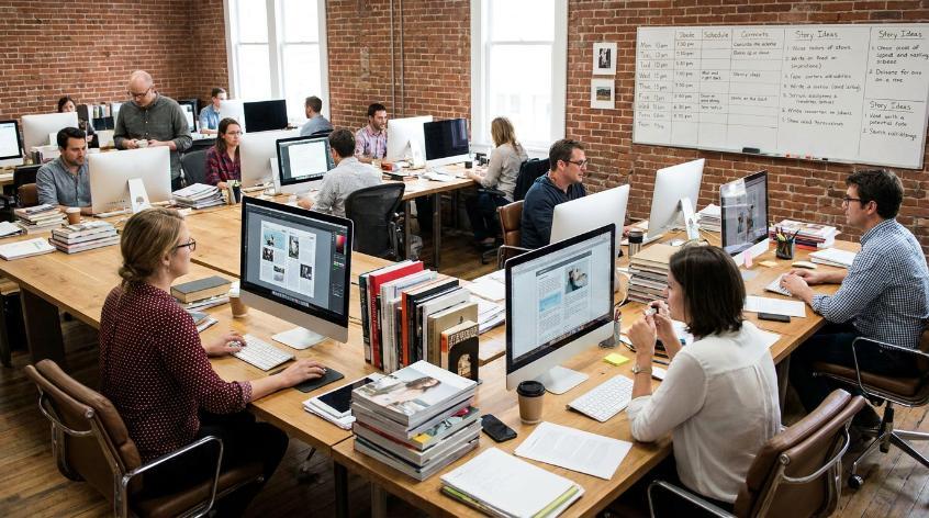The Newsletter Comeback Is a Native Advertiser's Playbook in Disguise — And Most Brands Are Missing It